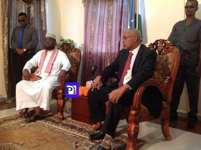 Madaxweyne Ku Xigeenka Dowlada Puntland Oo Ku Qaabilay Xafiis kiisa Muftiga Somaliyeed Ee  Sh Maxamed Cabdi Umal