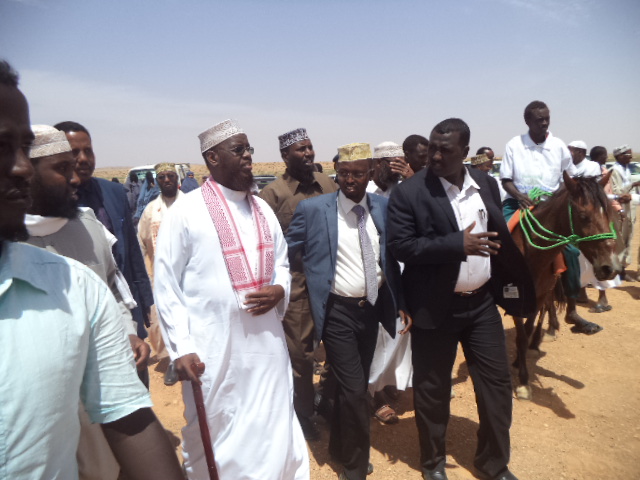 Sheekh Maxamed Cabdi Umal oo Si Diiran Loogu Soo Dhaweeyay Garowe