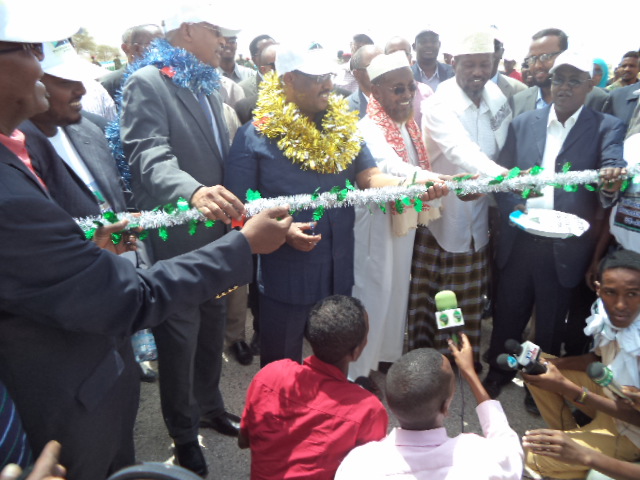 MADAX WEYNAHA DOWLADA PUNTLAND OO MAANTAY XARIGA KAJARAY BUUNDADA MIDIGAR (SAWIRO)