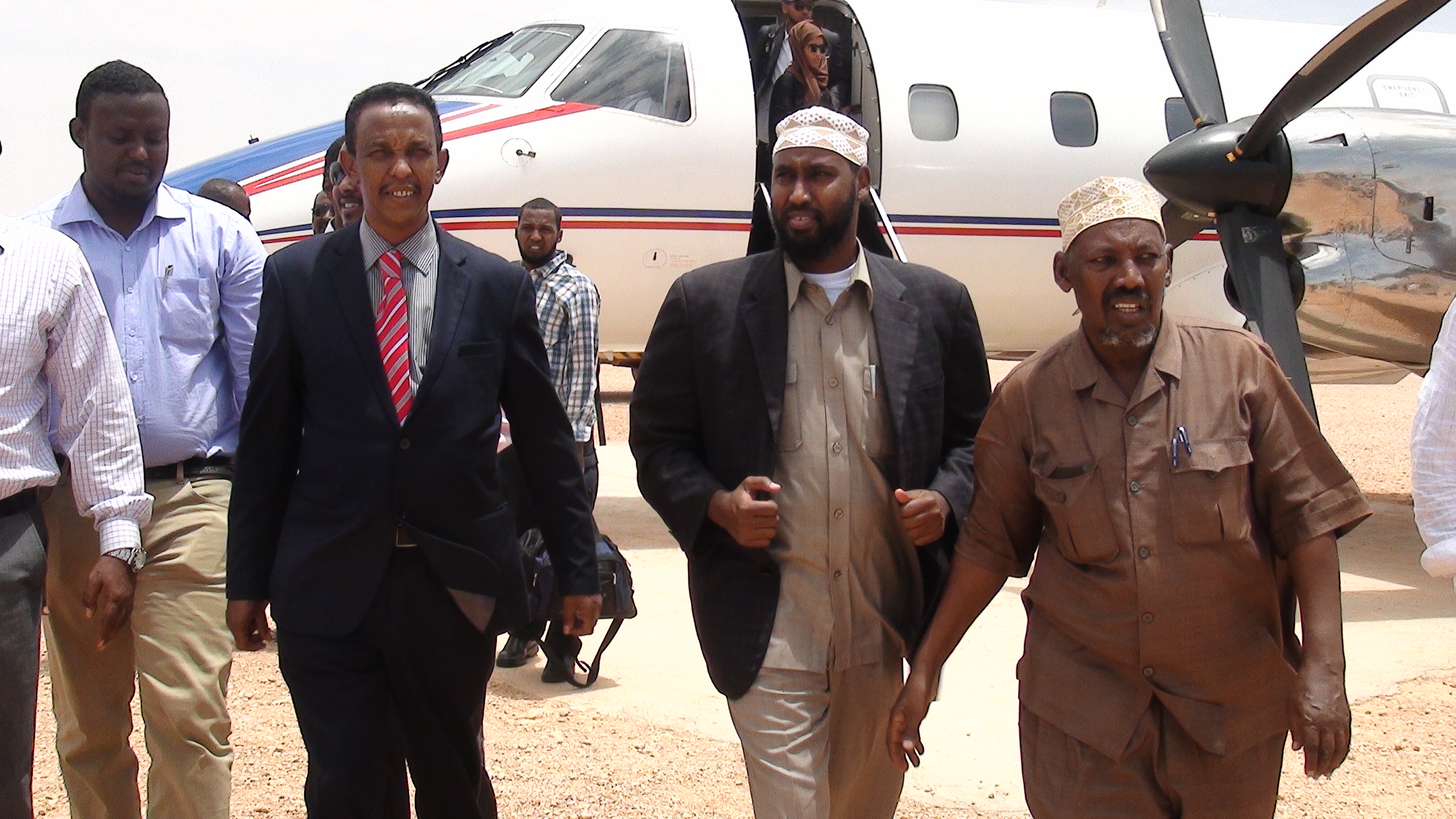 SH.C/QANI QORANE OO DALKA DIB UGU SOO LAABTAY KADIB MARKUU ALLAAH MAHADIIS KASOO KABSADAY DHAWAC SAHLAN OO KASOO GAARAY SHILGAARI (SAWIRO IYO COD)