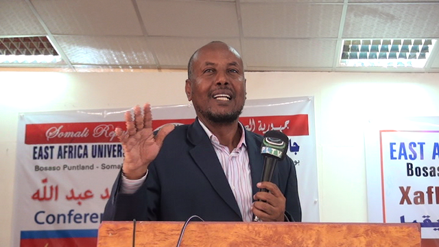 Jaamacadda Bariga Afrika oo Xaflad soo dhaweyn ah u Sameysay ardeyda kusoo biirtay Sanad dugsiyeedka 2014-2015 ee Jaamacadda [Sawirro]