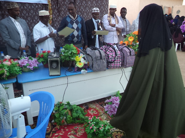 XAFLAD LAGU SOO GABAGABEEYE TARATAN MUDDO BIL IYO BAR KA BADAN USOCDEY ARDAYDA MAC-HADKA KHADIIJA EE MAGAALADA GAROOWE OO LAGU QABTAY.
