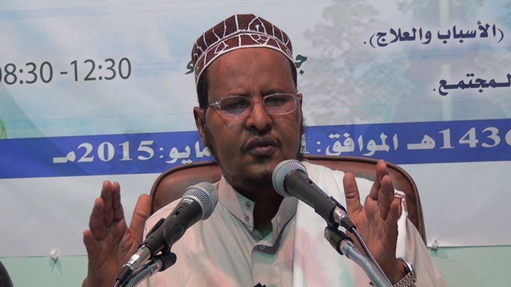 DAAWO:Dr.C/rizaq Takar Iyo Dr.Sh.Bashiir Axmed Salad Oo Muxadaro Kajediyay Masjidka Al-Huda Garowe