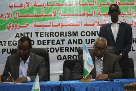 Daawo:Shirweynihii qaran Ee dabar Goynta Xag jirka Iyo Sh.Bashiir /Sh.Maxamuud Oo Kadigay Xadgudubka Diimeed Ee Al-Shabaab .