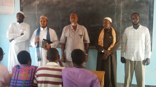 Gudoomiyaha hay’adda culumada Soomaaliyeed oo socdaal dacwo ku gaaray degmada Galdogob.[Masawiro]