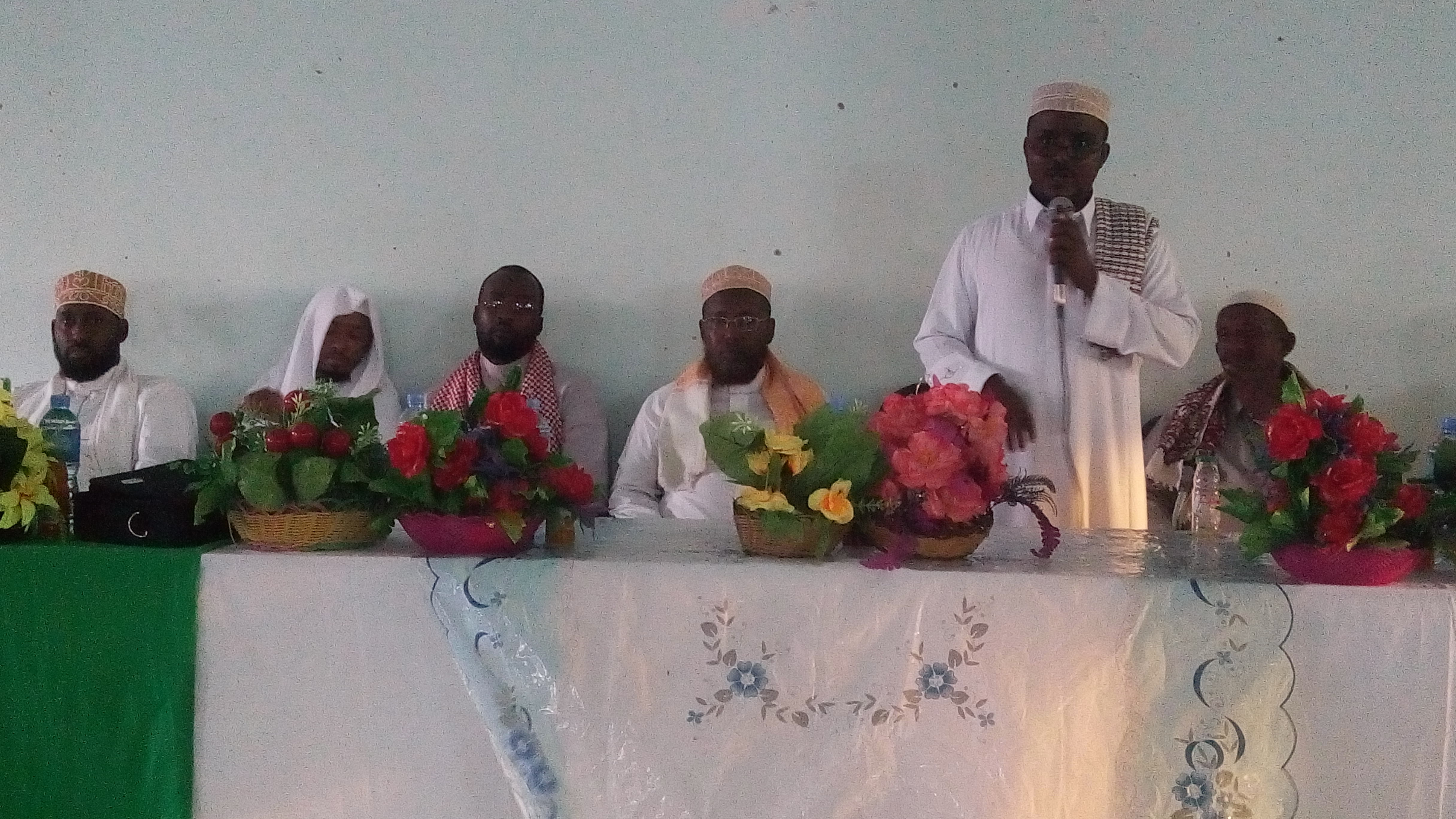 Xaflad Looqabtay 55Gabdhood Oo Kitaab Ka dhameeyay  Xalaqaadka Cilmiga Sharcigaa Ee Kasocda Garowe (Masawiro)
