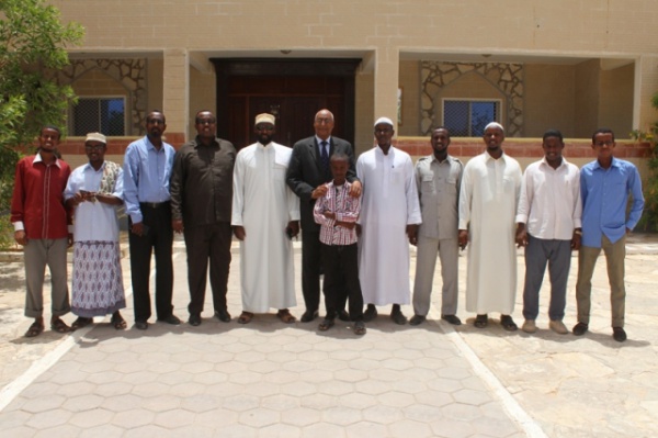 Kusimaha Madaxweyna Dawladda Puntland oo Xafiiskiisa ku Qaabilay Arday Tartanka Qur’aanka Muqdisho kaga qayb gashay[Masawiro]