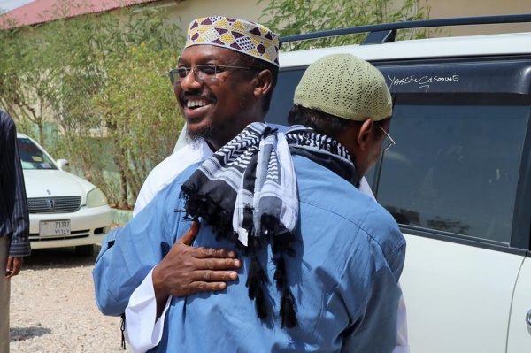 Sh Mustafe Xaaji Ismail oo lagu soo dhaweeyey Laascaanood iyo muxaadaradii uu ka jeediyey Jaamacadda Nugaal.[Video/Masawiro]