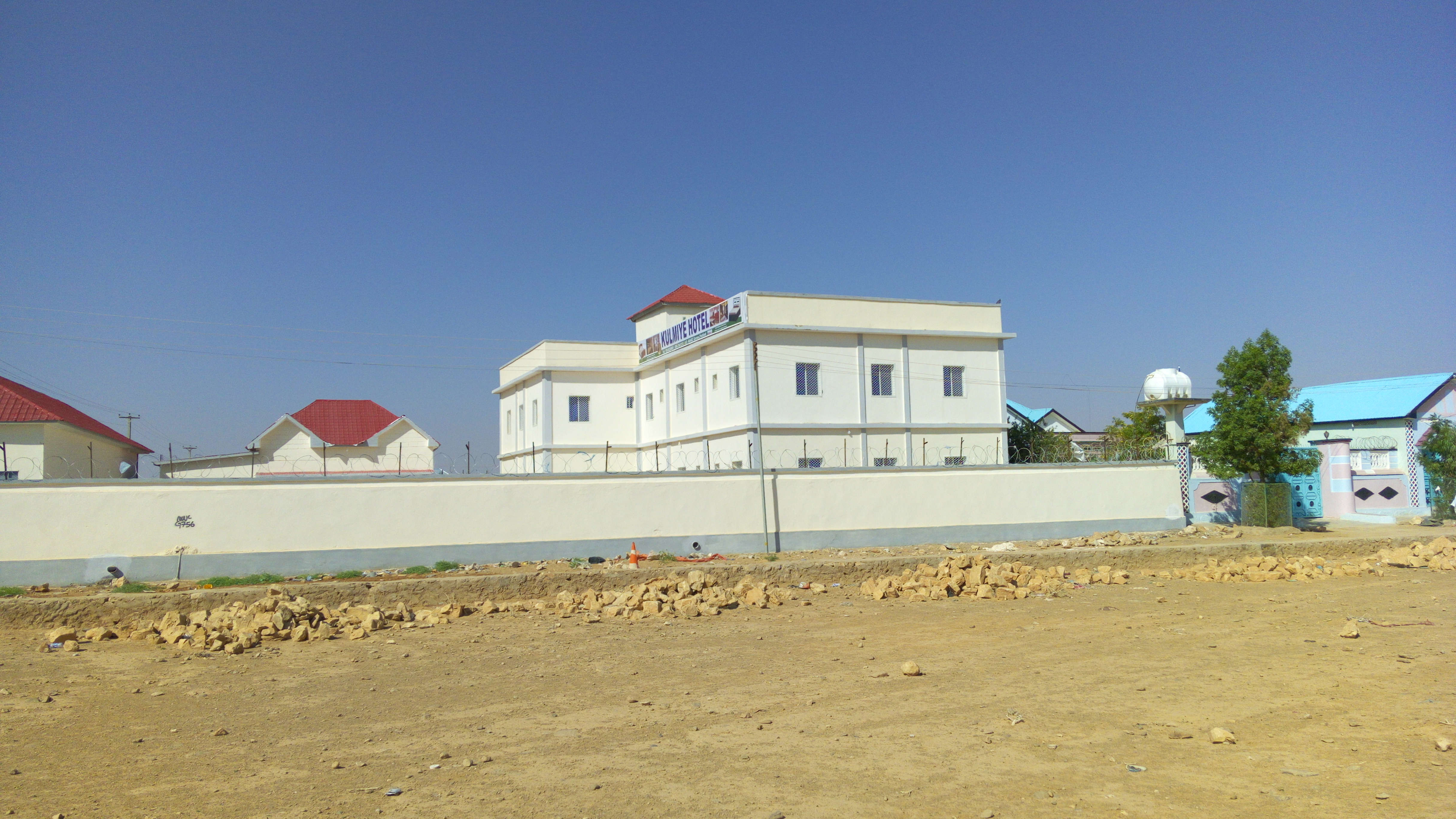 Hotel Casri ah oo Laga Furay Magaalada Garowe Ee Caasumada Puntland (Masawiro)