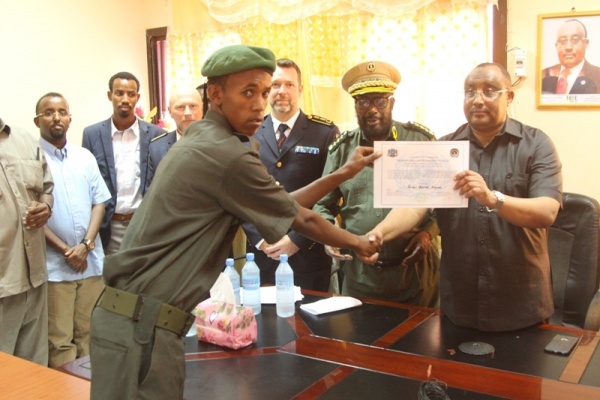 Madaxweynaha Puntland oo Garoowe Tababar Ugu Soo Xidhay Saraakiil Ciidan oo Ka Kala Socdey Puntland, DFS iyo Maamuladda Kale Ee Dalka.