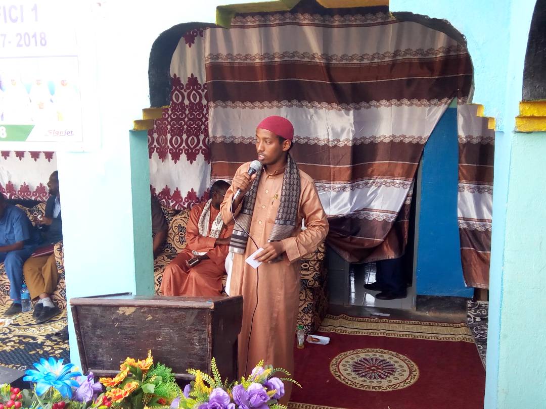 Gudoomiye ku Xigeenka Mu’assasada Al Minhaaj Mudug oo ka Qeybgalay Xaflad lagu Sagootinayay Ardayda Fasaka 8aad Ee Iskuulka Imaamu Shaafici  Ee Magaalada Galkacyo.